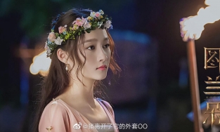 Quan Hiểu Đồng xinh như 'công chúa Disney' trong tạo hình phim mới