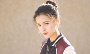 Ngắm tạo hình của 'búp bê màn ảnh' Trương Dư Hi trong 3 bộ phim mới