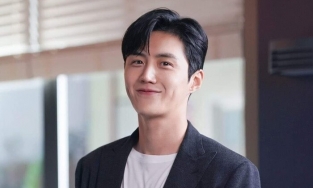 Kim Seon Ho đột ngột hủy lịch phỏng vấn giữa lùm xùm tình ái