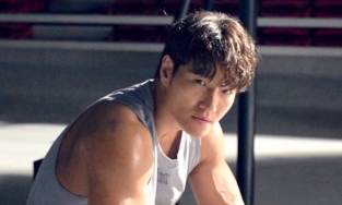 Kim Jong Kook lên tiếng khi bị nghi ngờ dùng chất cấm để tăng cơ bắp