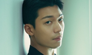 Sao 'Squid Game' Wi Ha Joon lọt Top đàn ông quyến rũ nhất năm 2021, People khen ngọt như kẹo dalgona