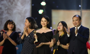 'Mắt Biếc' đoạt giải Bông Sen Vàng, 'Bố Già' của Trấn Thành ẵm 4 giải tại Liên hoan phim Việt Nam