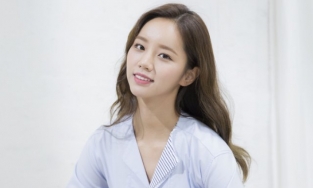 Lee Hyeri là ai? Idol của Girl's Day, nổi tiếng nhờ 'Reply 1988' và có tình yêu đẹp với Ryu Jun Yeol
