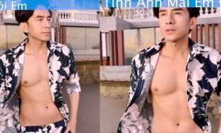 Đan Trường lại phanh áo khoe thân hình vạm vỡ trẻ hóa hậu ly hôn