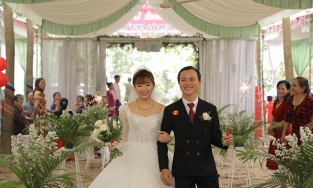 Nữ sinh lớp 10 chinh phục thành công thầy giáo hơn 16 tuổi nhờ 'like dạo'