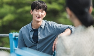 Kim Soo Hyun mới là sao nam đắt giá nhất xứ Hàn: Cát-xê gần 10 tỷ, doanh thu quảng cáo nghìn tỷ/năm