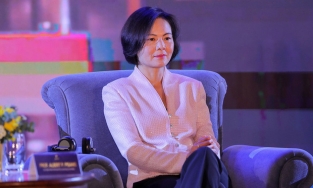 Nguyễn Thục Quyên là ai? Từ cô gái không biết tiếng Anh trở thành Giáo sư hàng đầu thế giới