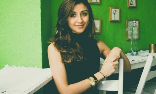 Nàng dâu mới của gia tộc giàu có nhất châu Á: Đẹp như minh tinh, sở hữu thành tích học vấn đáng nể