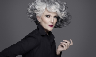 Mẹ tỷ phú Elon Musk: Một mình mưu sinh, nuôi dưỡng 3 người con thành tỷ phú