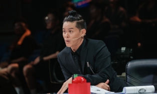 John Huy Trần gây tranh cãi khi đăng tải loạt clip 'nhạy cảm' lên Tiktok 