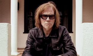 Ca sĩ rock Mark Lanegan qua đời ở tuổi 57