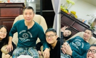 Được hai con riêng đến thăm, NSND Công Lý nghẹn ngào: 'Bố yêu các con'