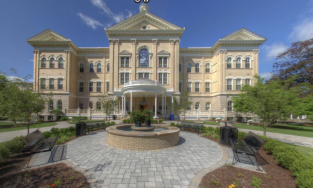 Đại học đầu tiên trên thế giới cấp bằng thạc sĩ ngành 'nghiên cứu hạnh phúc', học phí hơn 400 triệu