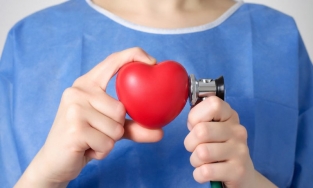 Dấu hiệu nhận biết trẻ bị viêm cơ tim sau khi tiêm vaccine Covid-19