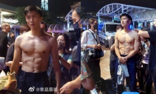 Yêu bạn gái 50 tuổi, Tạ Đình Phong duy trì thân hình 6 múi rắn chắc dù đã trung niên