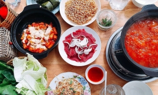 Đánh bay cái lạnh Đà Lạt bằng món lẩu bò nhúng ớt cay lạ miệng