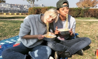 Mì gói sông Hàn, điều bình thường nhưng là nét độc đáo trong mắt du khách