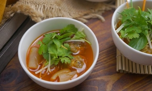 Cách làm bánh mì xíu mại chuẩn vị Đà Lạt cực thích hợp để ăn sáng