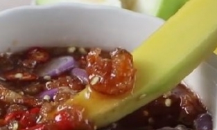 Cách làm mắm ruốc Thái ngon tuyệt để chấm xoài chua, cóc non 