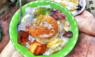 Hoa quả dầm ngõ Lệnh Cư, quán hoa quả dầm nổi tiếng bởi vừa ngon, vừa rẻ