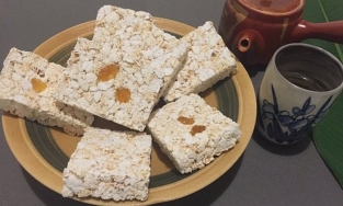 Thân thương như cốm hộc, thức quà vừa ngon vừa rẻ của Phan Thiết