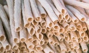 Bánh gạo ống, hương vị tuổi thơ khiến bao người hoài niệm