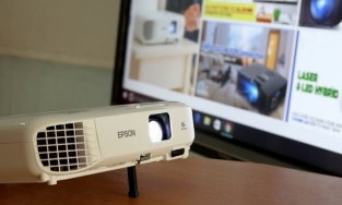 [Review] Máy chiếu Espon có tốt không? Top 5 máy chiếu Espon phổ biến nhất hiện nay