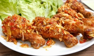 Cách làm đùi gà chiên nước mắm đơn giản, da giòn đậm đà nhưng thịt không bị khô