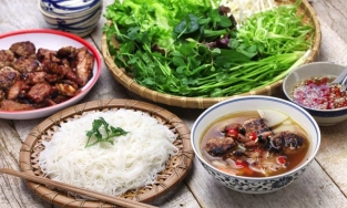 Cách làm bún chả quạt chuẩn vị Hà thành, chả thơm ngon mà không bị khô