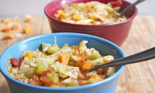 Cách nấu súp bắp cải ngon lại giữ dáng được nhiều sao ưa chuộng