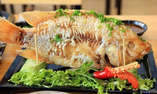 Bí quyết rán cá không sát chảo kể cả chảo cũ, tất cả là nhờ vào tờ giấy này đây