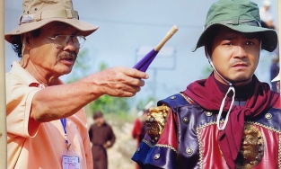 Lý Hùng: 'Trước khi qua đời, cha hôn từng người con'