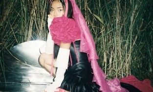 Châu Bùi làm cô dâu thích mặc đồ màu hồng, chú rể có phải Binz?