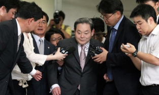 Chủ tịch Samsung Lee Kun Hee qua đời sau 6 năm nằm liệt giường