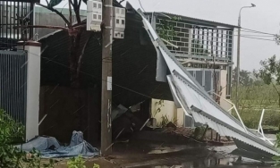 Cảnh báo bão Molave mạnh cấp 10 trên đất liền có thể xảy lũ quét và sạt lở