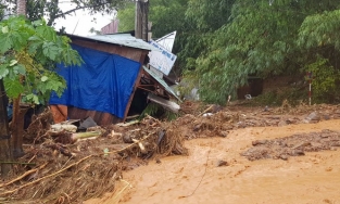 Nóng: 53 người người dân bị vùi lấp trong vụ sạt lở đất ở Quảng Nam