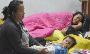 Quãng Ngãi: 2 người chết, 5 người bị thương do bão số 9