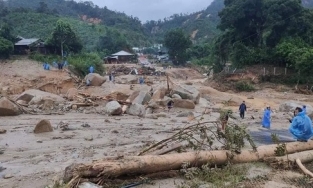 Thêm một vụ lở núi ở Quảng Nam, 11 người mất tích tại Phước Sơn