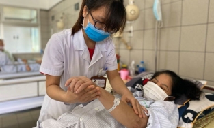 Báo động lạm dụng corticoid gây hậu quả nặng nề