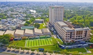 Trường Đại học nào tài trợ 100% học phí cho sinh viên 9 tỉnh miền Trung?