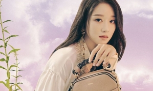 Seo Ye Ji đẳng cấp, thần thái ngút ngàn khi đụng váy với Dương Mịch