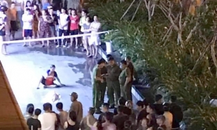 TP.HCM: Bé trai 6 tuổi rơi từ tầng 8 chung cư