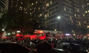 Hà Nội: Cháy căn hộ Times City giữa đêm, người dân hoảng sợ chạy xuống đất