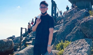 Đăng ảnh tại Yên Tử, Matt Liu ngầm khẳng định luôn ở cạnh Hương Giang 