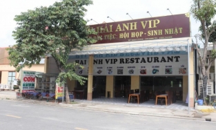 Nhà hàng hải sản ở Quảng Ninh hét giá 12 triệu cho 2 mâm cơm