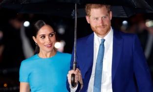 Vợ chồng Meghan Markle và Hoàng gia Anh lần đầu 'rủ nhau' lên tiếng