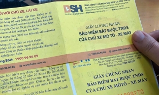 Mang bảo hiểm xe máy hết hạn bị phạt bao nhiêu tiền?