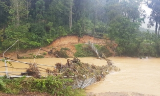 Nhóm du khách bị lũ cuốn: Đã tìm được thi thể ngay vị trí gặp nạn