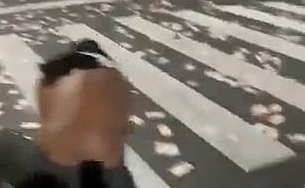 Brazil: Cướp ngân hàng, tiền rơi vãi khắp đường