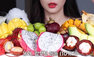 Cư dân mạng Việt Nam phát cáu với cách bổ chôm chôm của YouTuber người Hàn